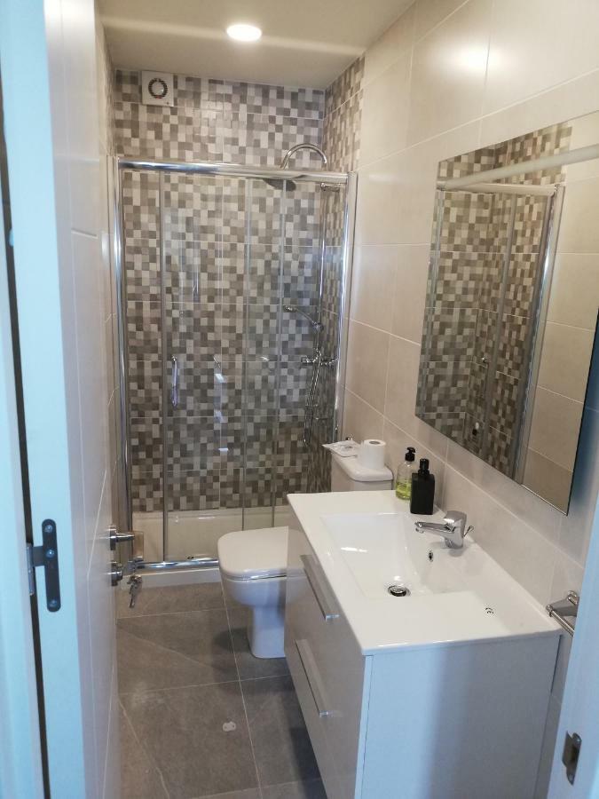 산티아고데콤포스텔라 Residencia Compostela 2 B&B 외부 사진